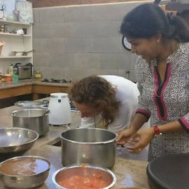 19Hledání zásuvky na mixér .-).jpg