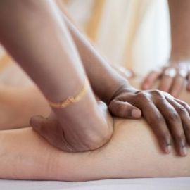 čtyřruční masaž.jpg